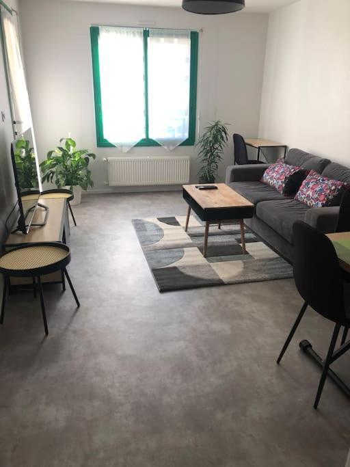 Superbe Appartement En Plein Centre Ville. La Roche-sur-Yon Exteriör bild