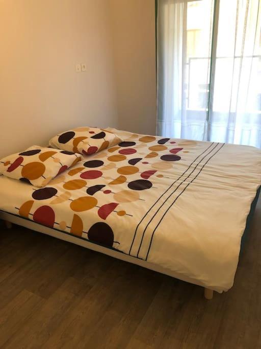 Superbe Appartement En Plein Centre Ville. La Roche-sur-Yon Exteriör bild