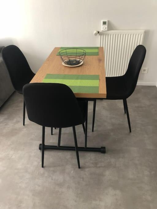 Superbe Appartement En Plein Centre Ville. La Roche-sur-Yon Exteriör bild